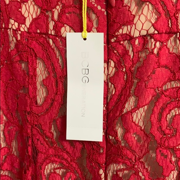 NWT BCBGeneration. Beautiful Red lace gown. Size 2 - Picture 5 of 8